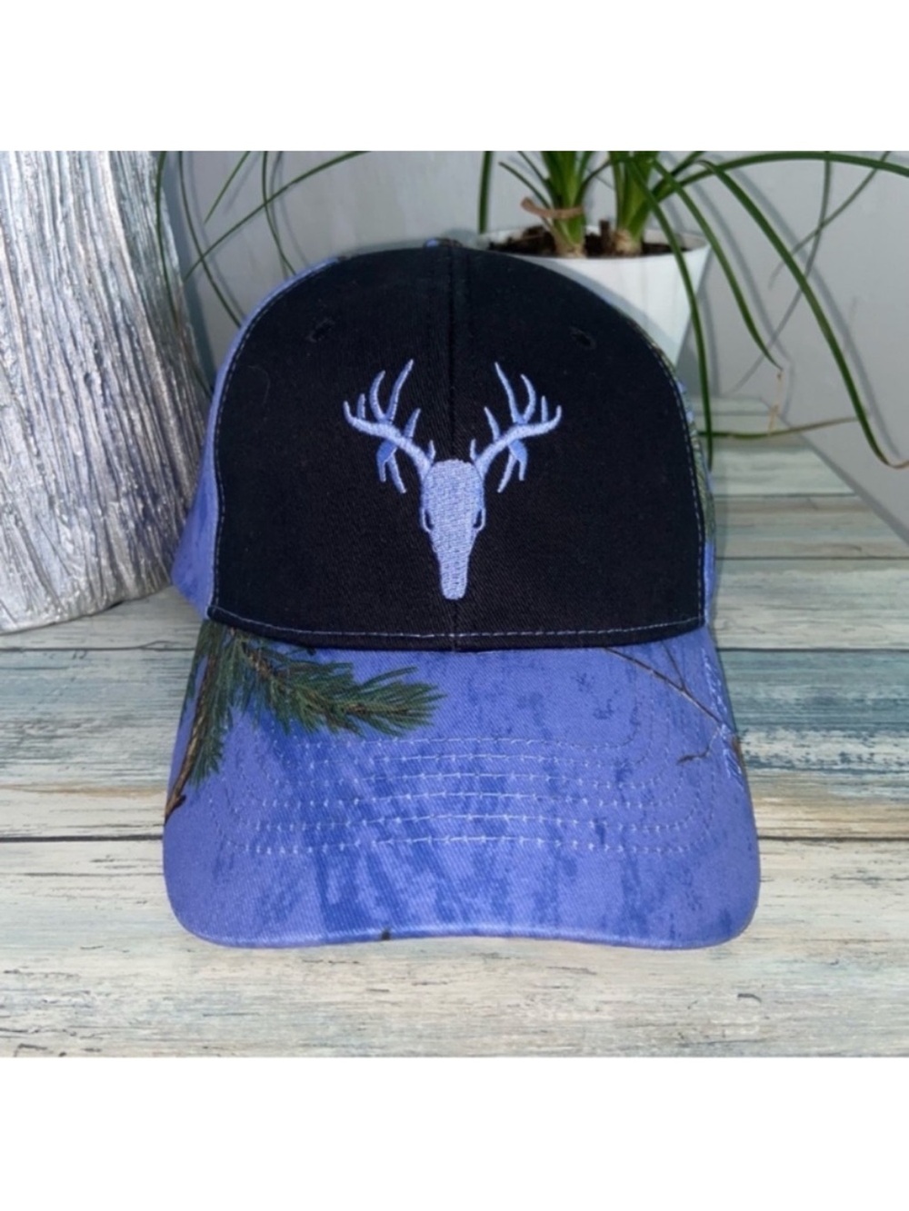 REALTREE Ladies Camo Hat in Purple & Black NWT